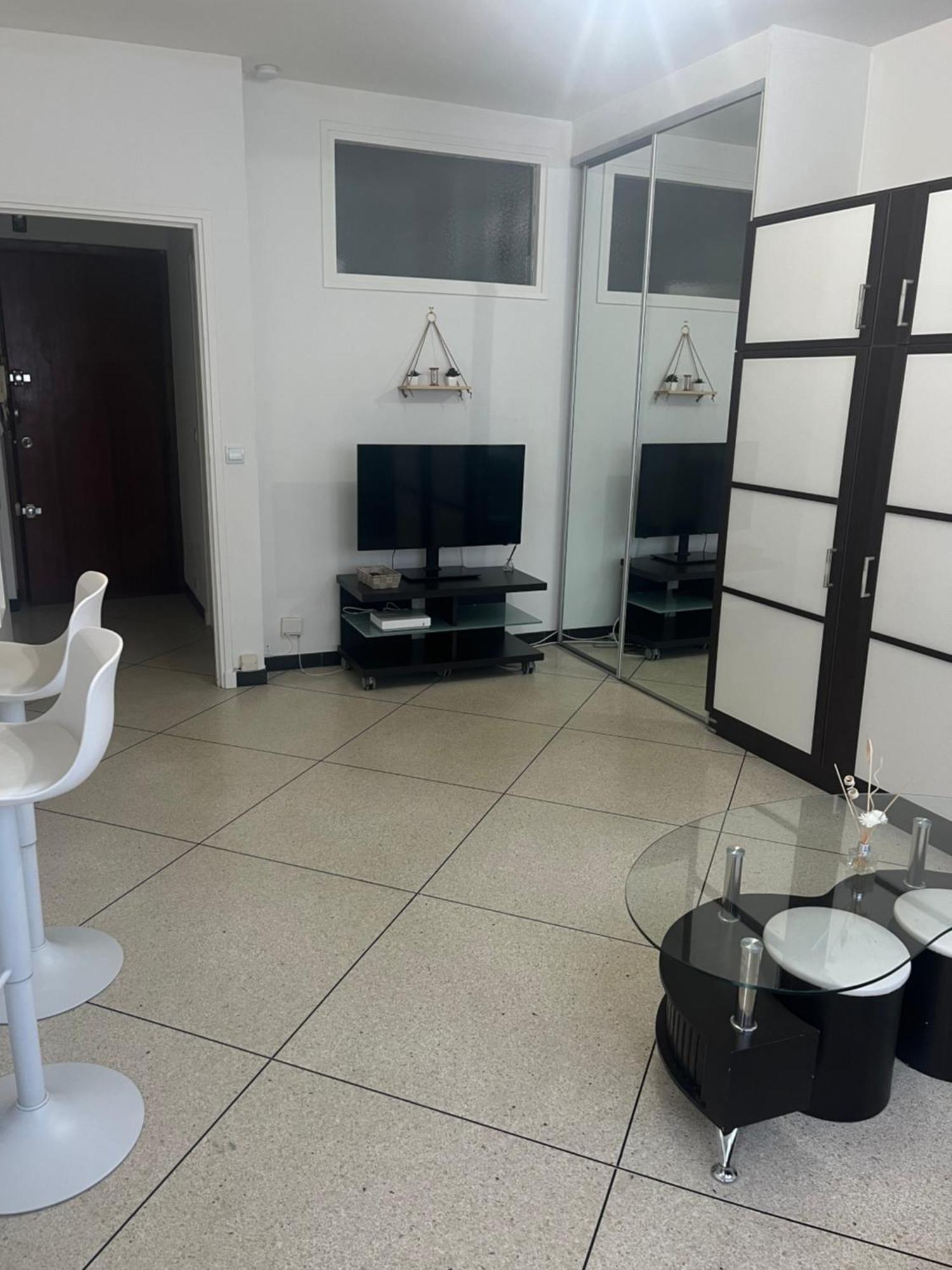 Nice Sejour Detente Studio Lumineux Balcon Cuisine Equipee Wifi Niza Exterior foto